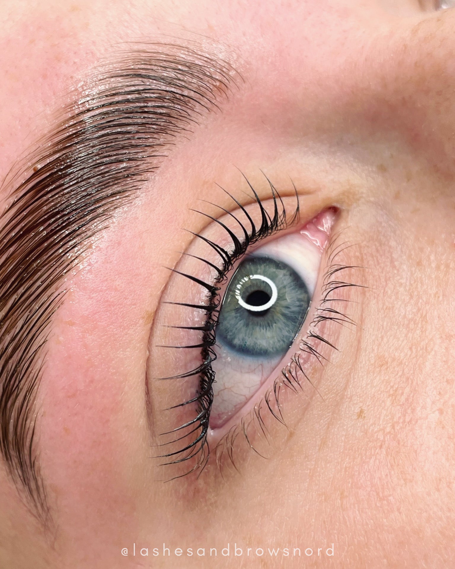 Brow lamination og lash lift